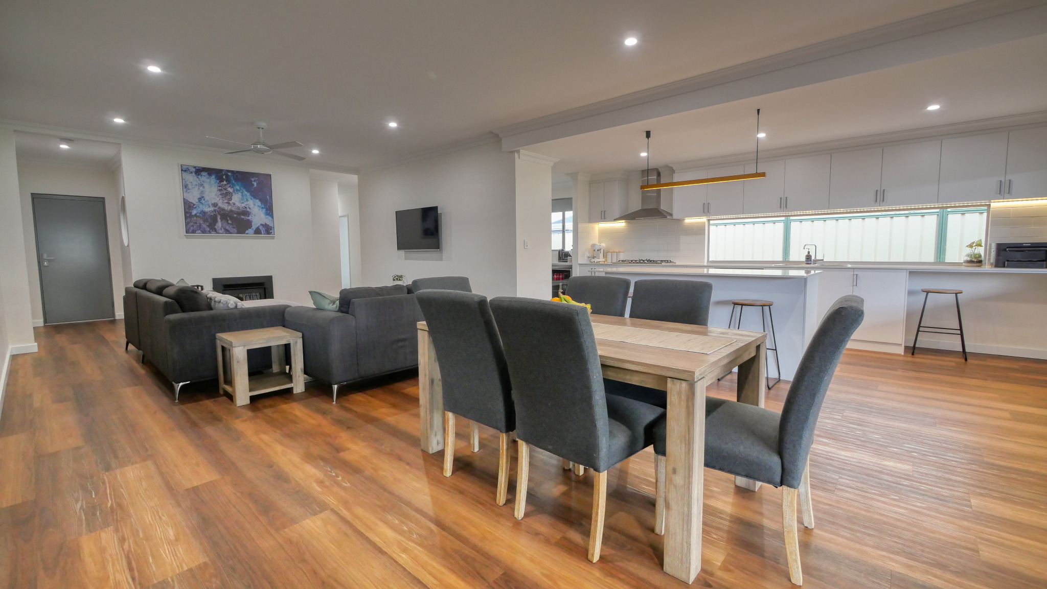 Original open-plan dining family kitchen property photograph by Matt Riley Studio